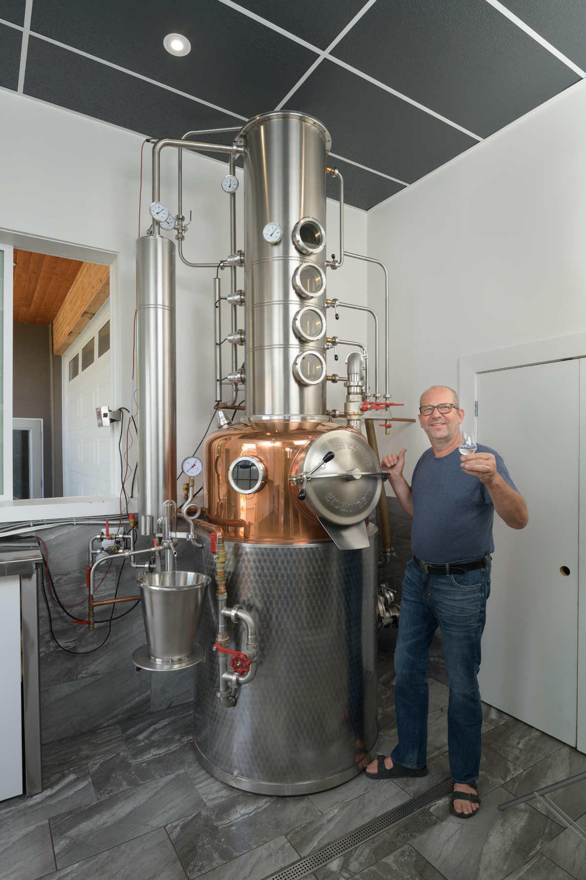 maple leaf spirits jorg distiller