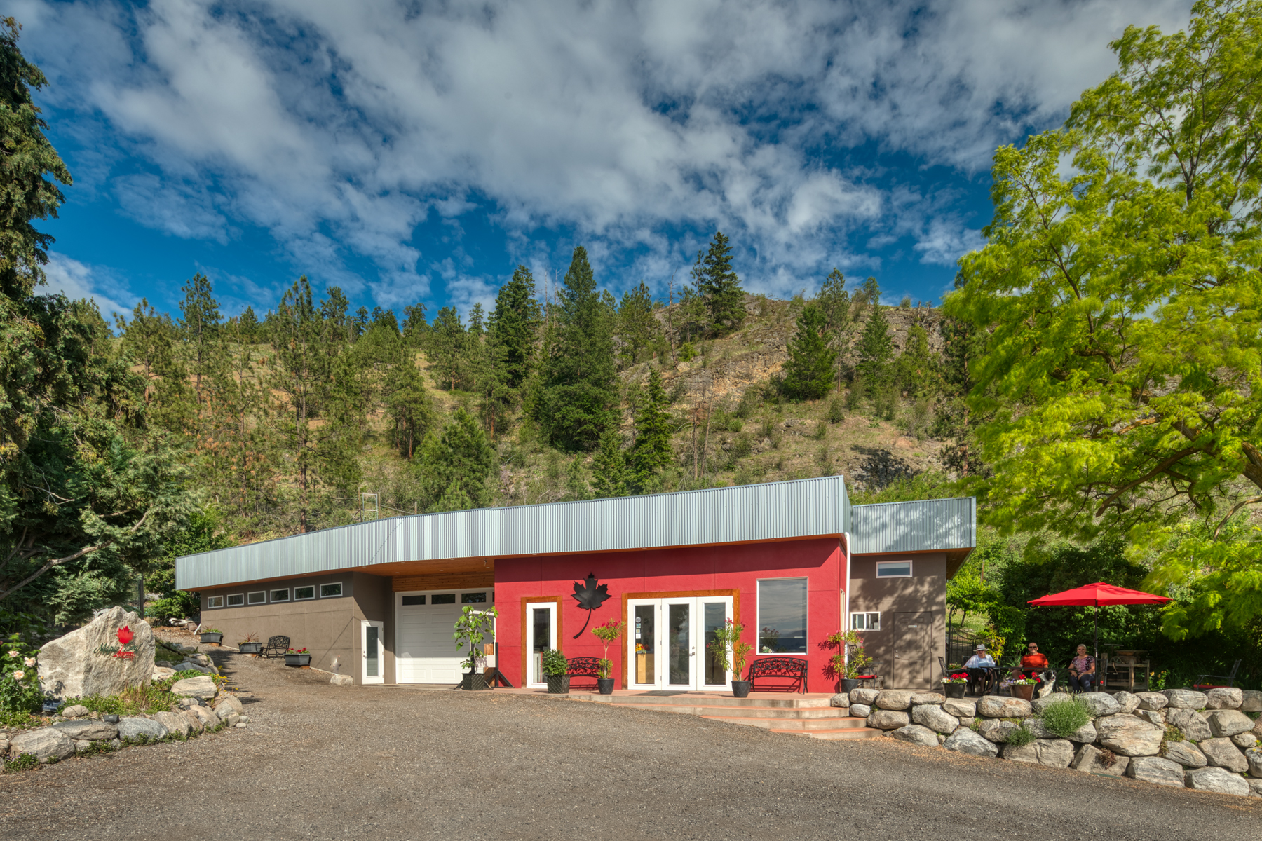 maple leaf spirits tasting room exterior