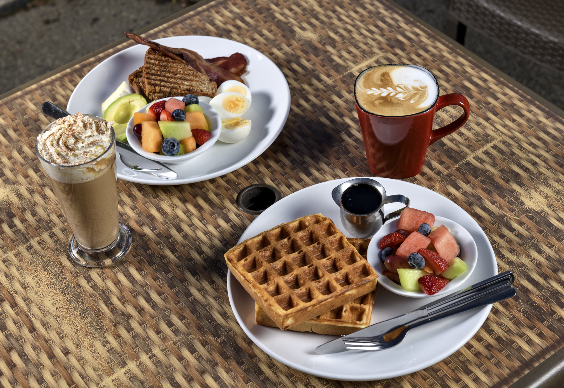 the bench market breakfast and coffee