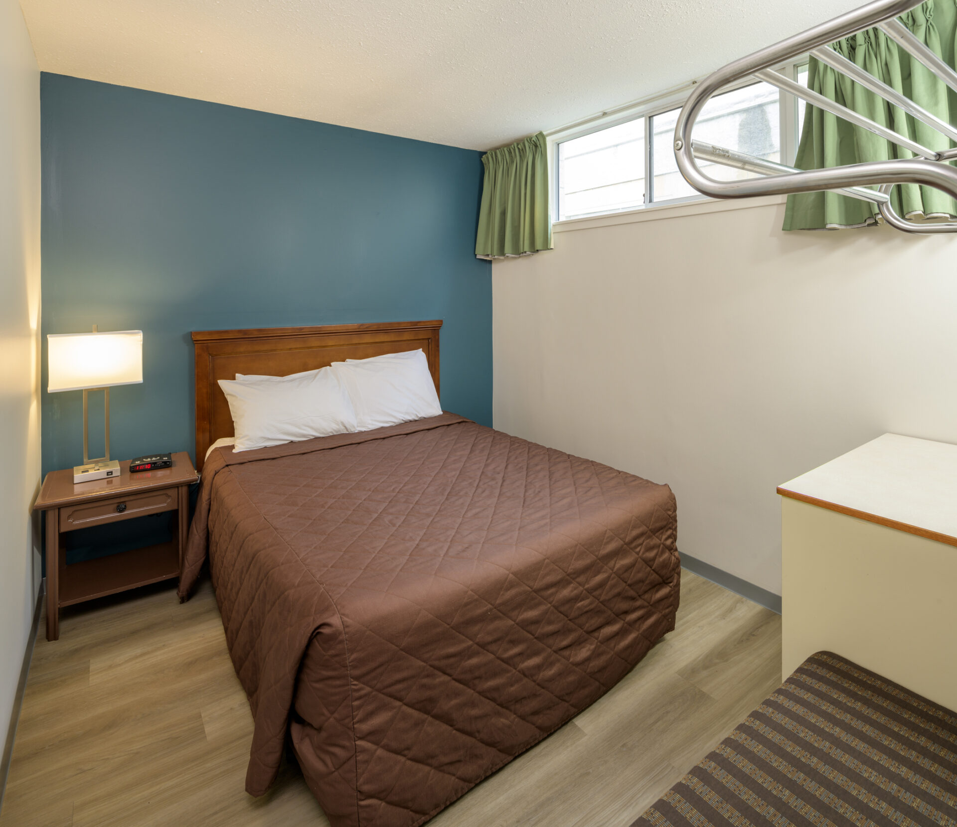 spanish villa motel bedroom