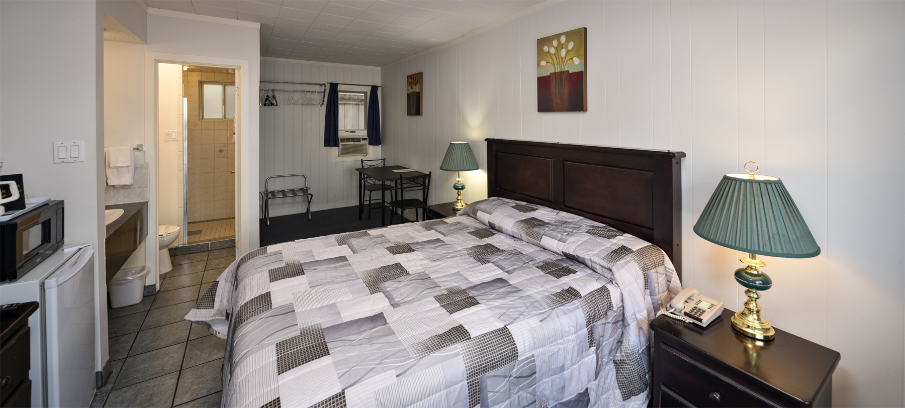 sunny-beach-motel room