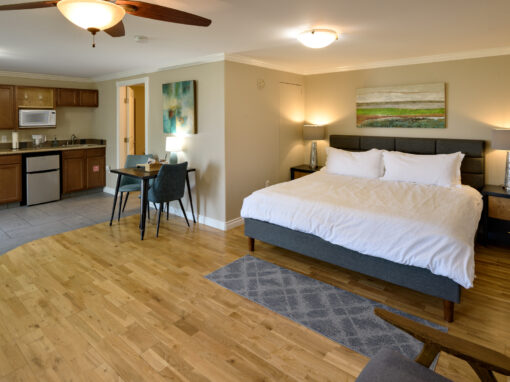 above the beach bedroom with small dining set