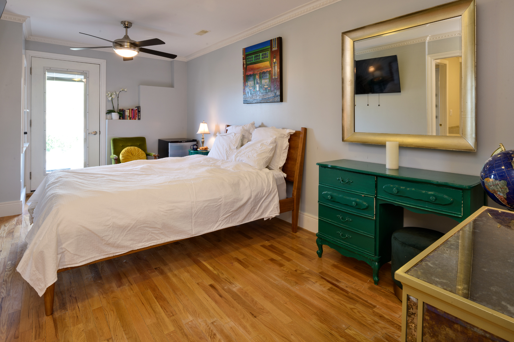 above the beach bedroom with green dresser