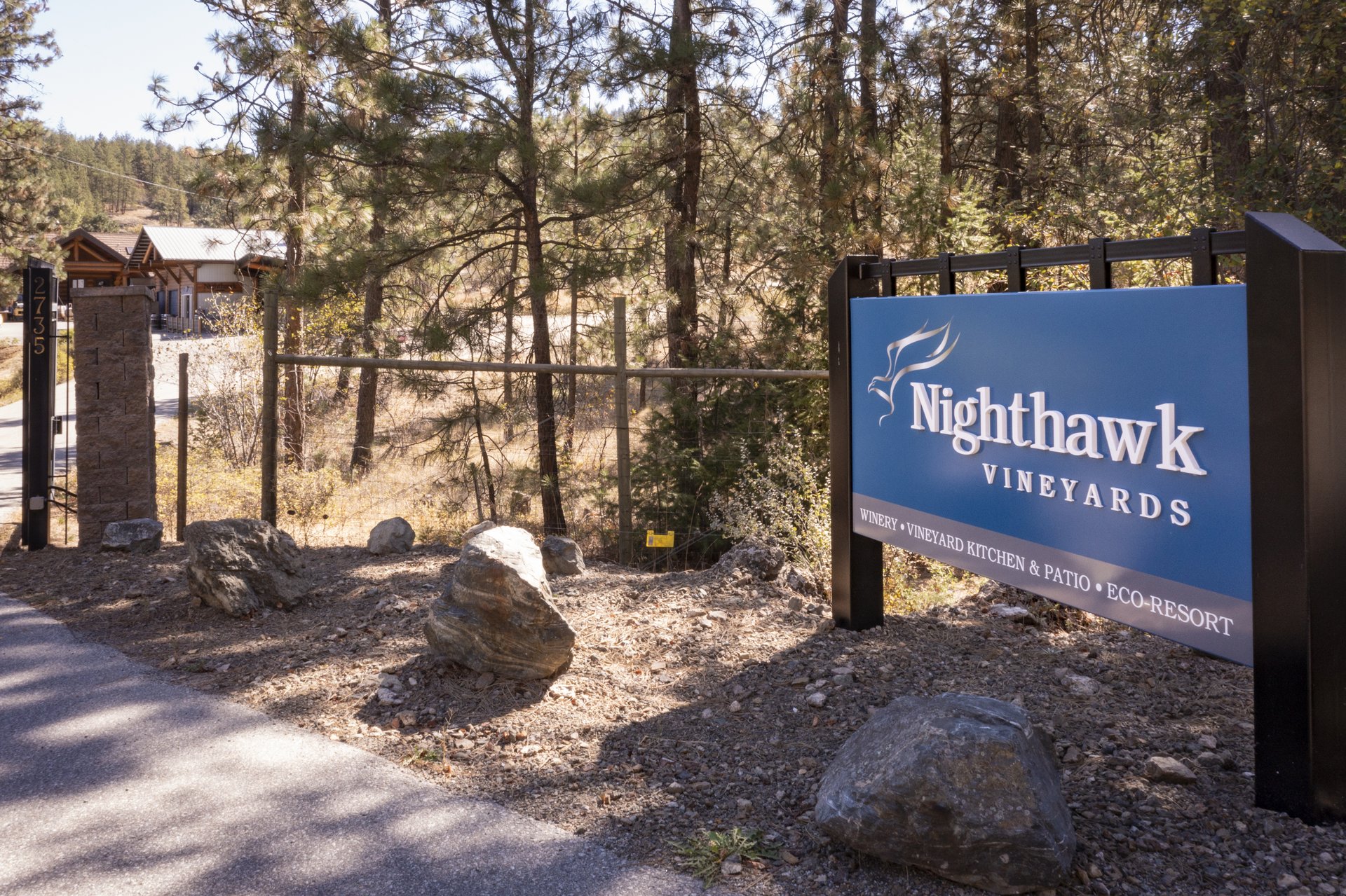 Nighthawk Vineyards entrance sign