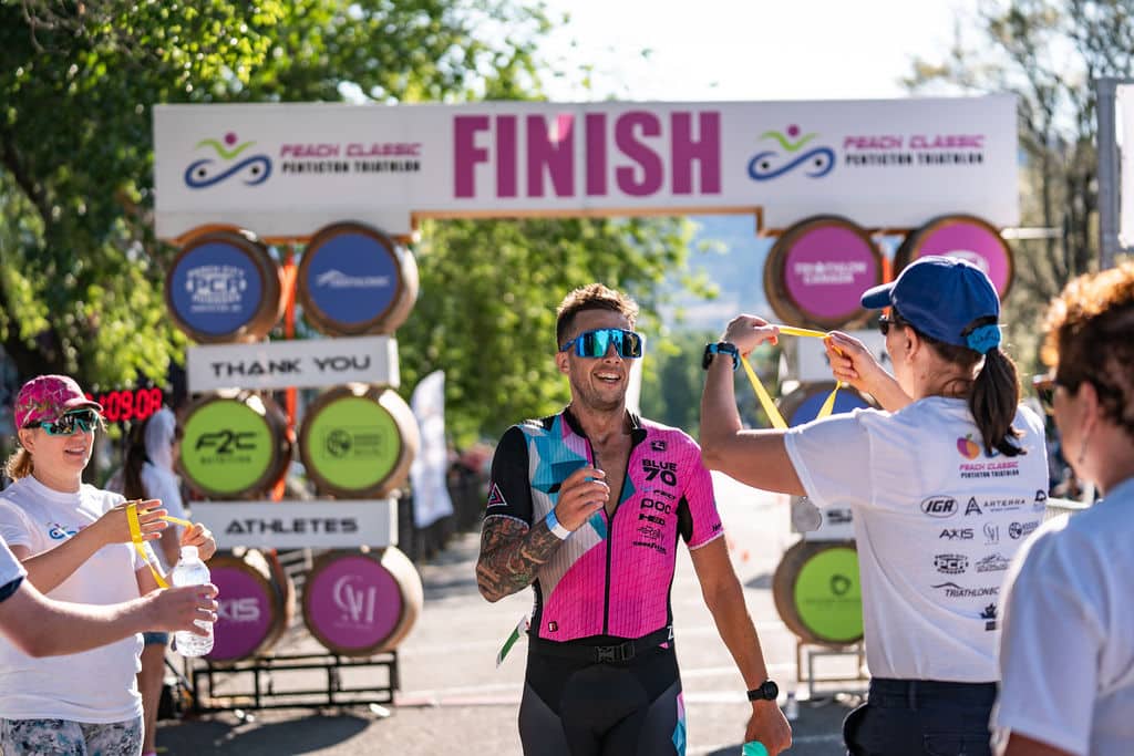 peach classic triathlon running finish line