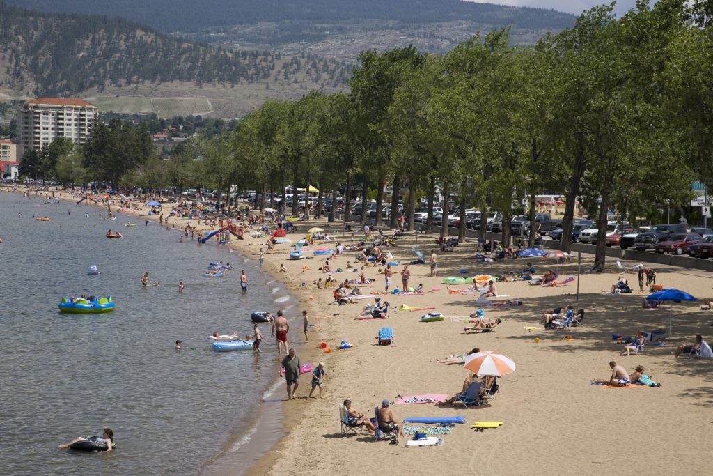 okanagan lake beach busy summertime