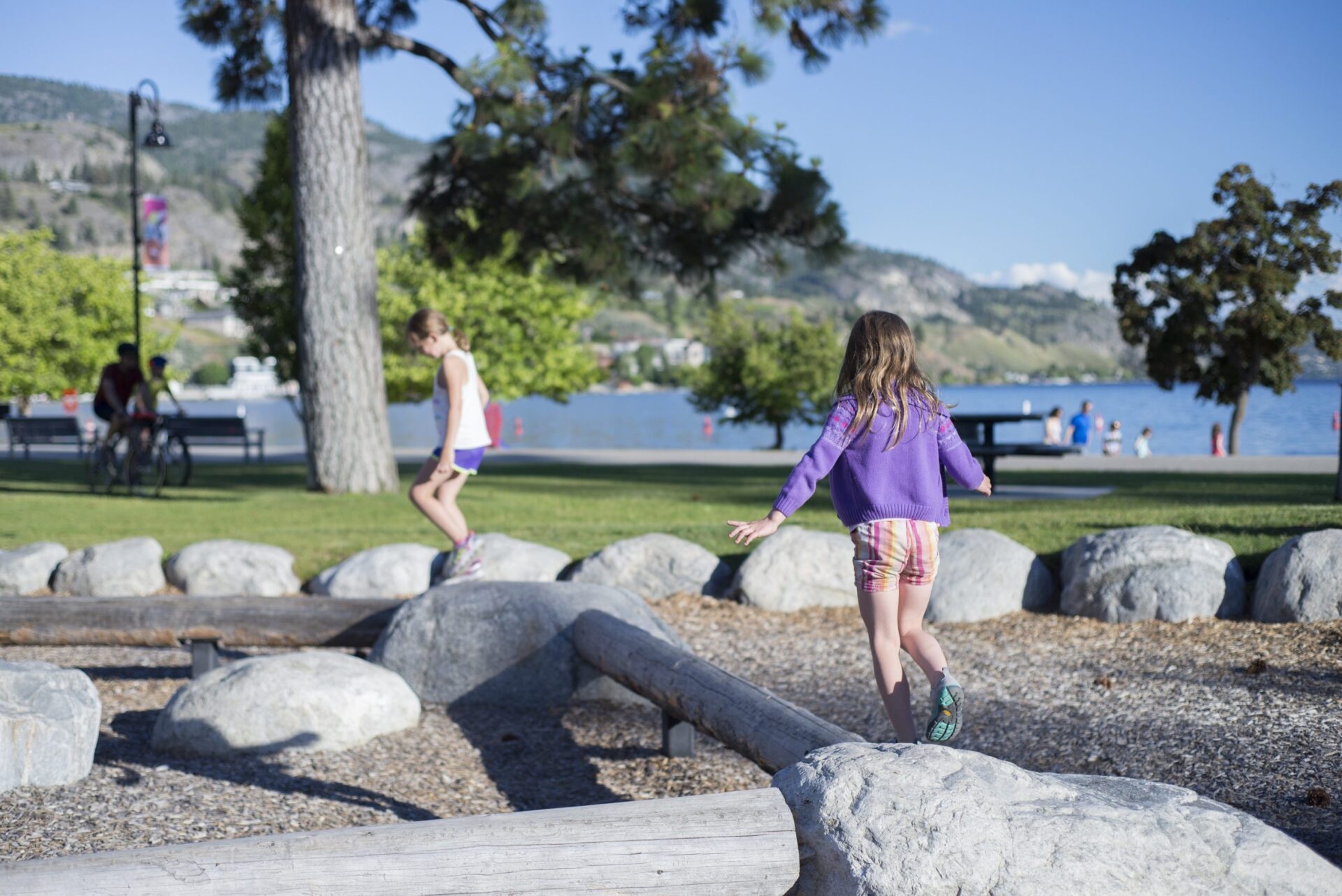 Skaha Lake Park-Discovery Park kids playing
