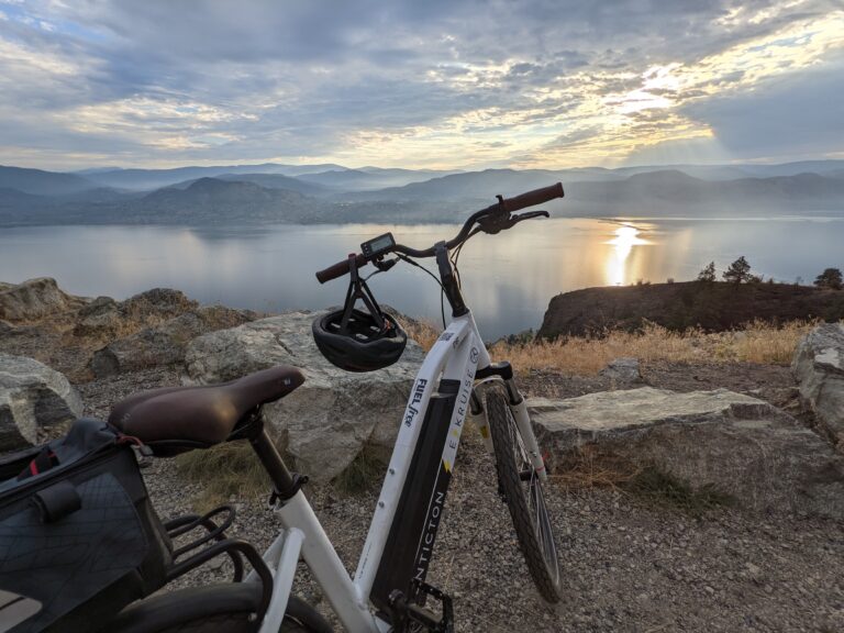 penticton ekruise bike at little tunnel