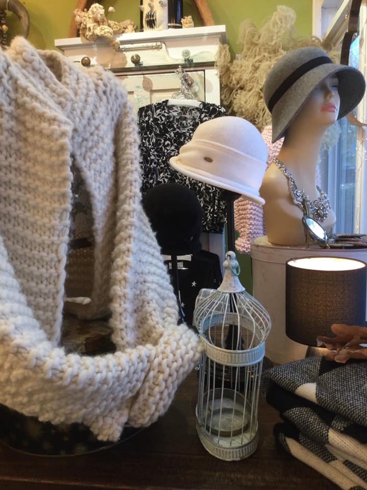 shades of linen display