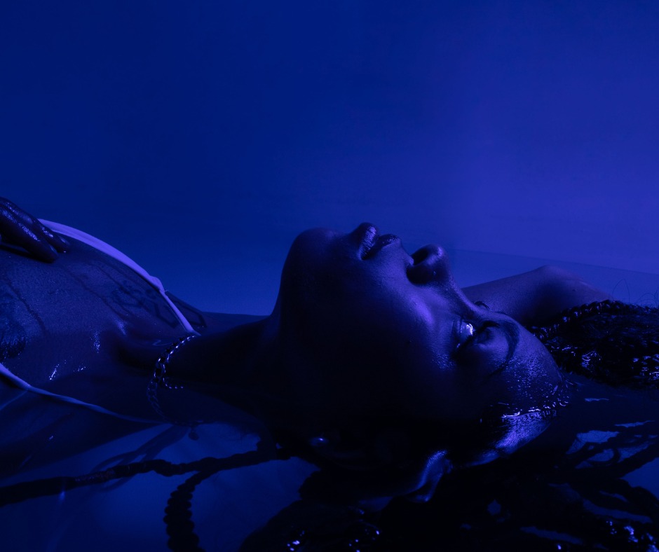 ogo float lady floating