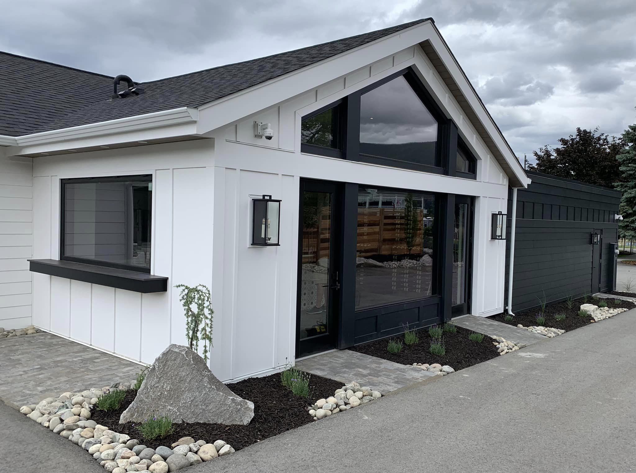 Lakeboat winery tasting room exterior black and white