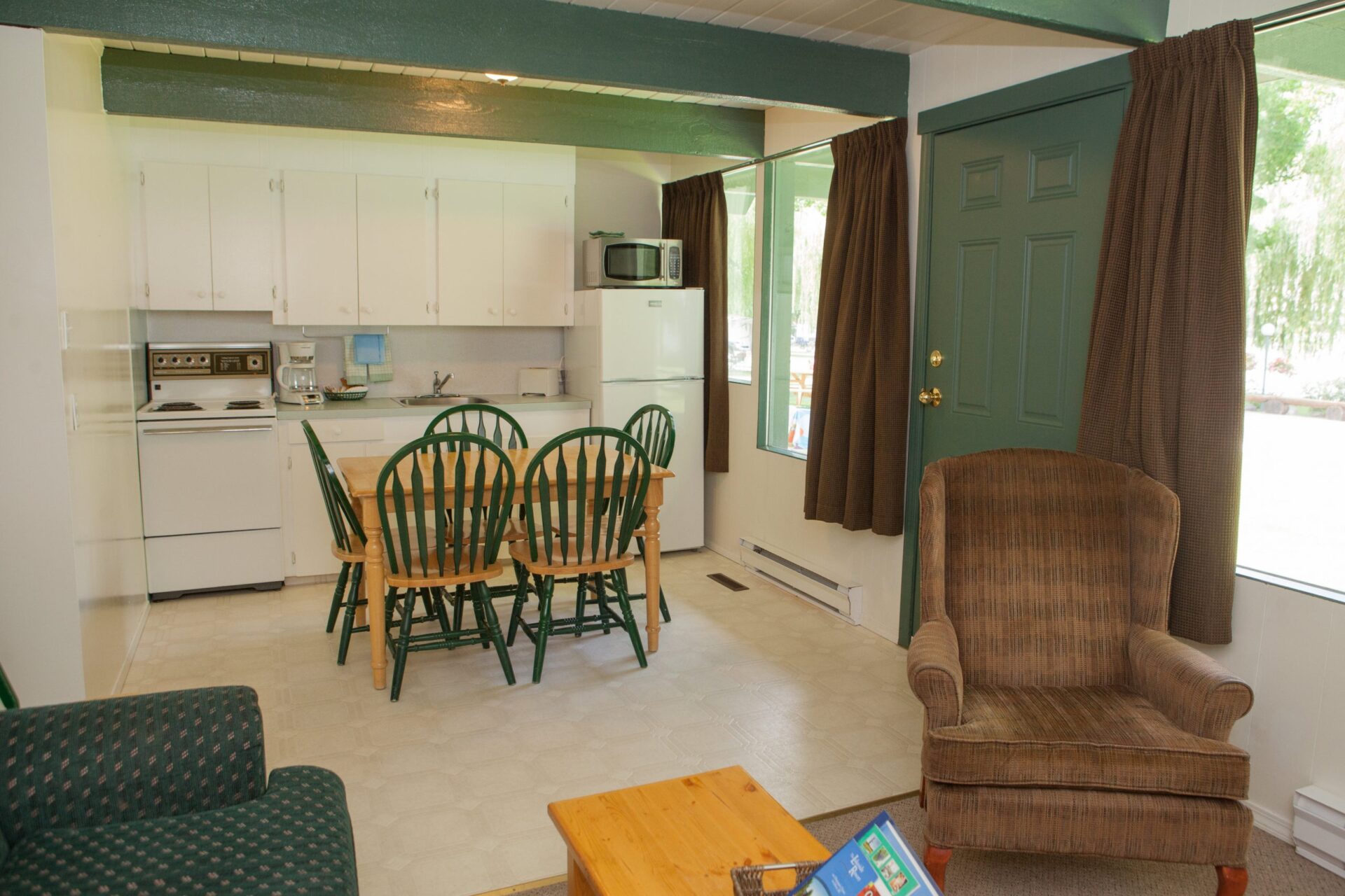 The Lakeside Resort kitchen in 2 bedroom unit