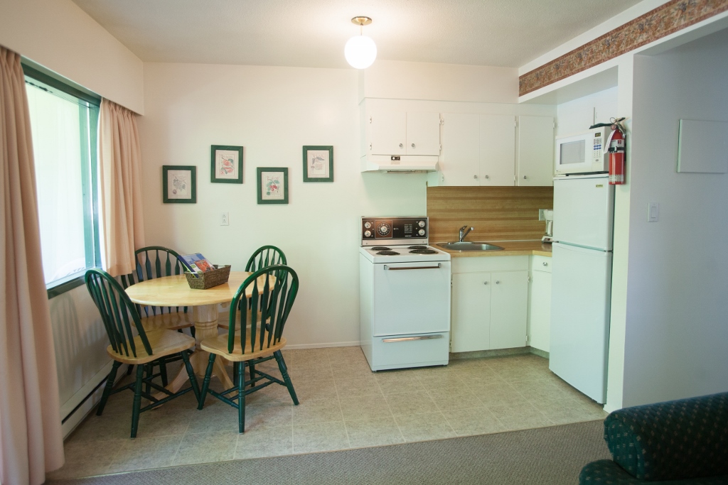 The Lakeside Resort interior kitche