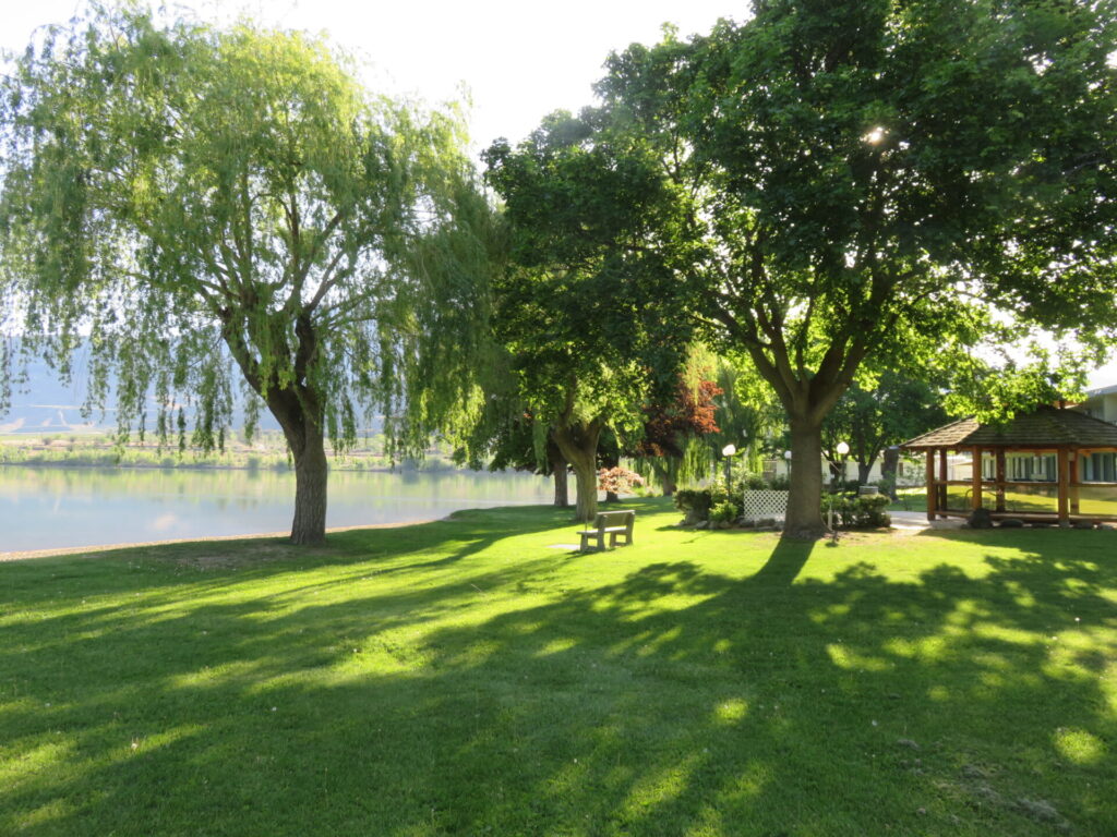 the lakesdie resort in oliver bench overlooking lake