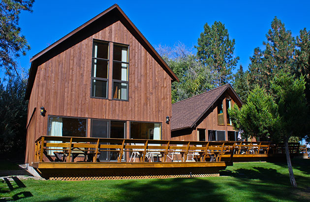 Ponderosa Point Magnolia cabin exterior