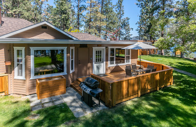 Ponderosa Point willow cabin exterior
