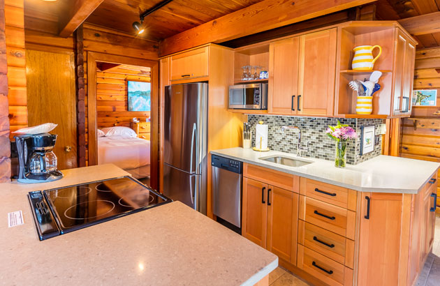 Ponderosa Point birch kitchen