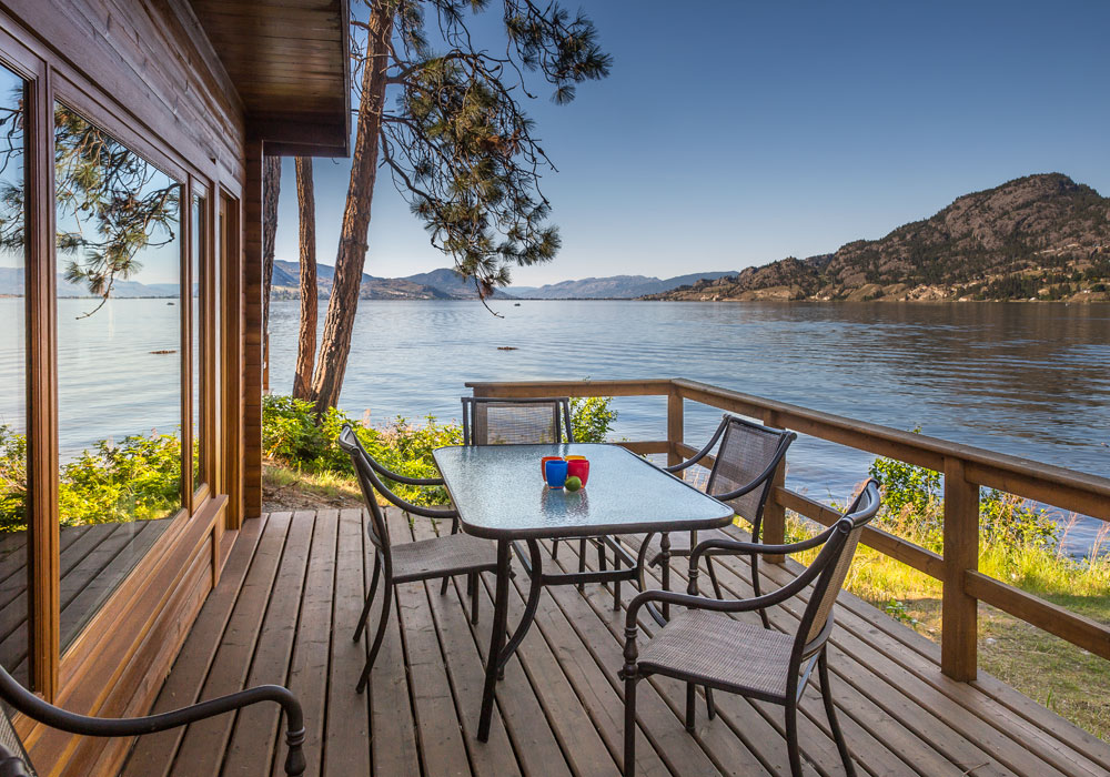 Ponderosa Point cabin patio overlooking skaha lake