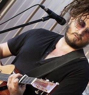 Mid Week Music ft. Joshua Smith at The Hub on Martin - Visit Penticton