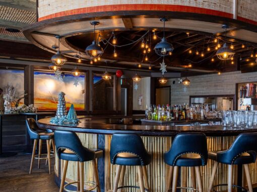 Salty's Beach House - Okanagan Lake Penticton